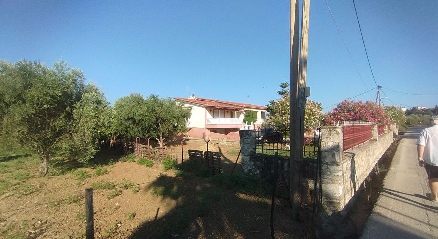 ΑΛΥΚΕΣ – ΚΑΤΩ ΑΧΑΙΑ - Πωλείται Μονοκατοικία -Βίλλα 148 τ.μ. σε Οικόπεδο 2.000 τ.μ. & 4.000 τ.μ. Αγροτεμάχιο.